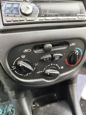 Foto de MANDO CALEFACCION / AIRE ACONDICIONADO PEUGEOT 206 1.6 16V CAT (109 CV / 80 KW)
