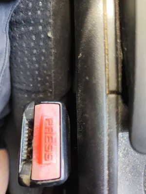 Foto de PRETENSOR AIRBAG IZQUIERDO CITROEN C4 BERLINA 1.6 16V HDi (90 CV / 66 KW)