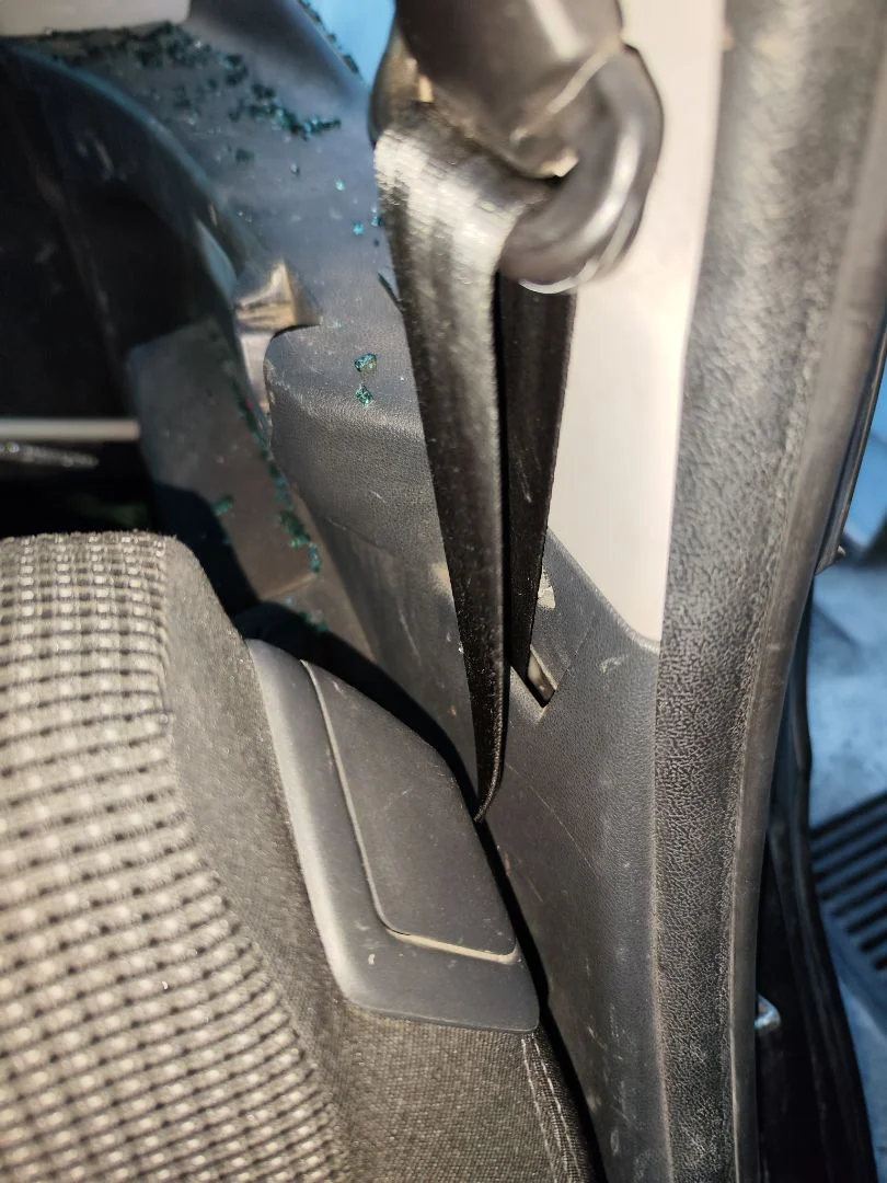 Foto de CINTURON SEGURIDAD TRASERO IZQUIERDO PEUGEOT 5008 1.6 HDi FAP CAT (9HZ / DV6TED4) (109 CV / 80 KW)