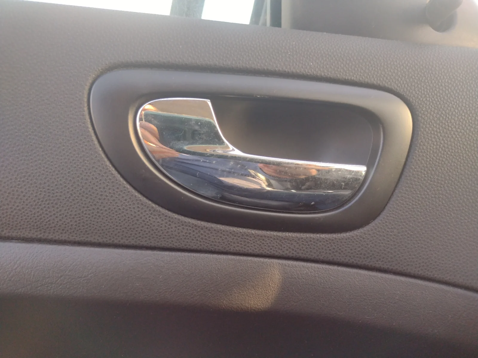 Foto de MANETA INTERIOR DELANTERA IZQUIERDA PEUGEOT 307 (S1)(04.2001) 2.0 HDi CAT (90 CV / 66 KW) referencia 9143E9