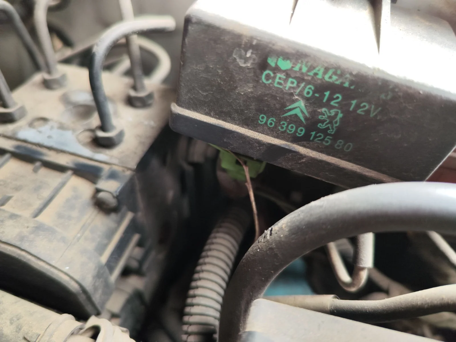 Foto de CAJA PRECALENTAMIENTO CITROEN XSARA PICASSO 2.0 HDi CAT (RHY / DW10TD) (90 CV / 66 KW)