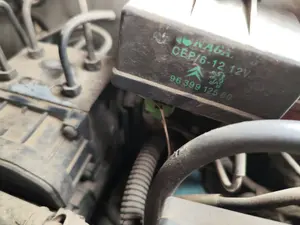 Foto de CAJA PRECALENTAMIENTO CITROEN XSARA PICASSO 2.0 HDi CAT (RHY / DW10TD) (90 CV / 66 KW)