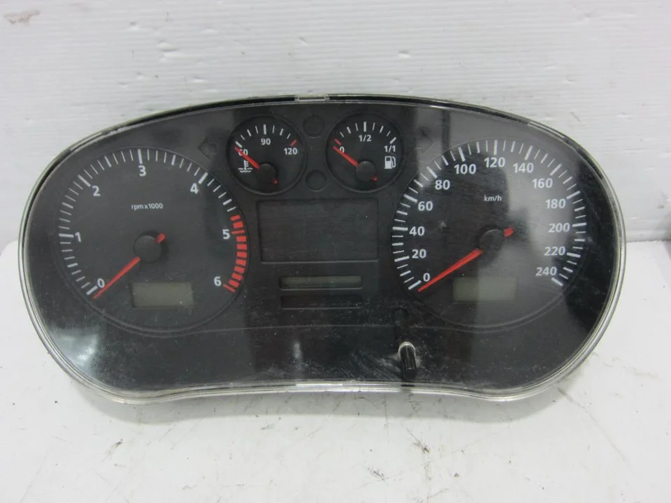 Foto de CUADRO INSTRUMENTOS SEAT LEON (1M1) referencia 88311292