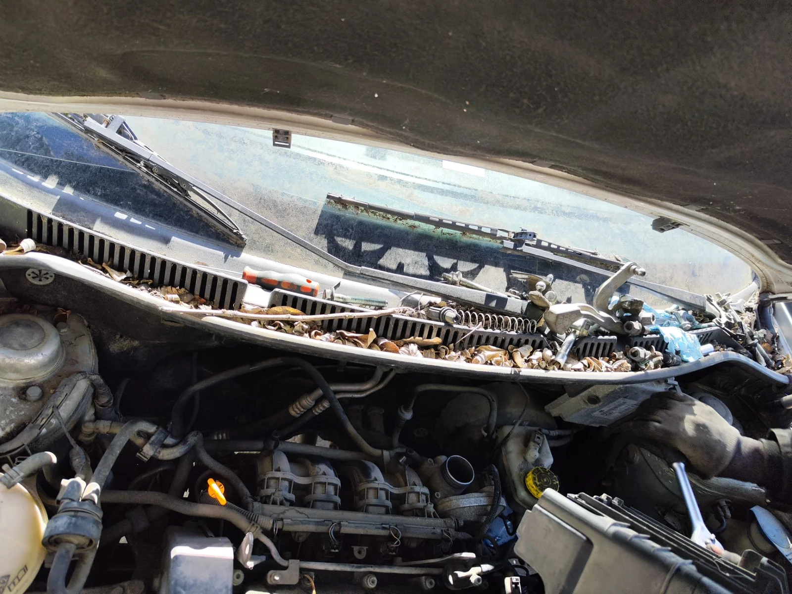 Foto de TORPEDO VOLKSWAGEN POLO IV (9N1) 1.4 16V (75 CV / 55 KW) referencia 6Q1819415B FKZ