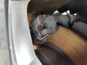 Foto de PINZA DE FRENO TRASERA DERECHA FORD FOCUS BERLINA (CAP) 1.8 TDCi Turbodiesel CAT (116 CV / 85 KW)
