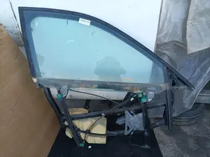 Foto de ELEVALUNAS DELANTERO DERECHO AUDI A4 BERLINA (B5) 1.8 20V Turbo (150 CV / 110 KW) referencia 8D0837754