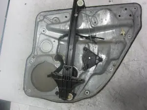 Foto de ELEVALUNAS TRASERO IZQUIERDO VOLKSWAGEN GOLF IV BERLINA (1J1)(10.1997) 1.9 TDI (101 CV / 74 KW) referencia 1J4839755E foto 2