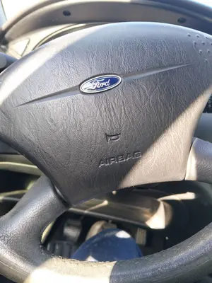 Foto de AIRBAG DELANTERO IZQUIERDO FORD FOCUS BERLINA (CAK) 1.6 16V CAT (101 CV / 74 KW)