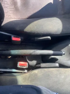 Foto de PALANCA FRENO VOLKSWAGEN POLO III (6N1) 1.4  (60 CV / 44 KW) referencia 6N0711303C FKZ