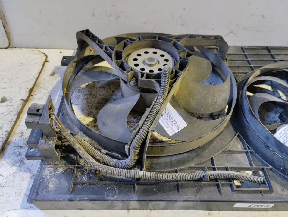 Foto de ELECTROVENTILADOR RADIADOR AIRE ACONDICIONADO VOLKSWAGEN POLO IV (9N1) referencia 881062023