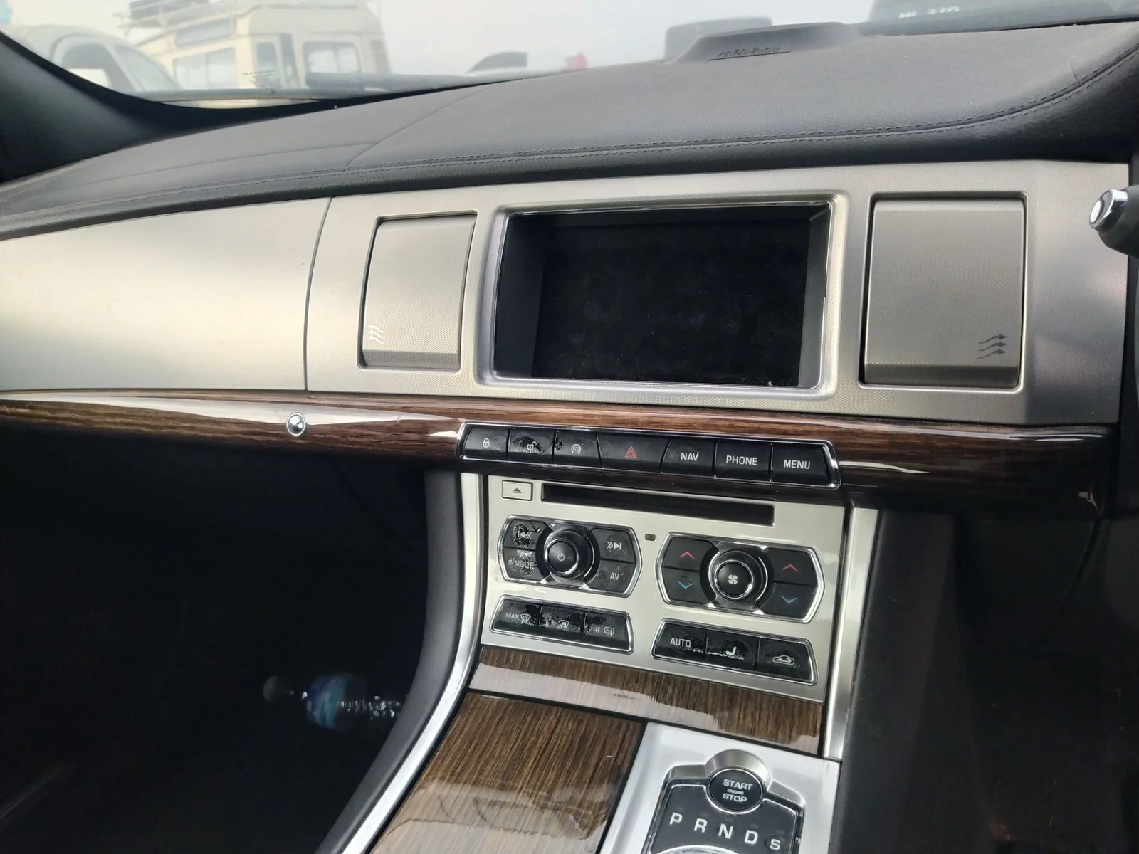 Foto de WARNING JAGUAR XF 3.0 V6 Diesel CAT (241 CV / 177 KW)