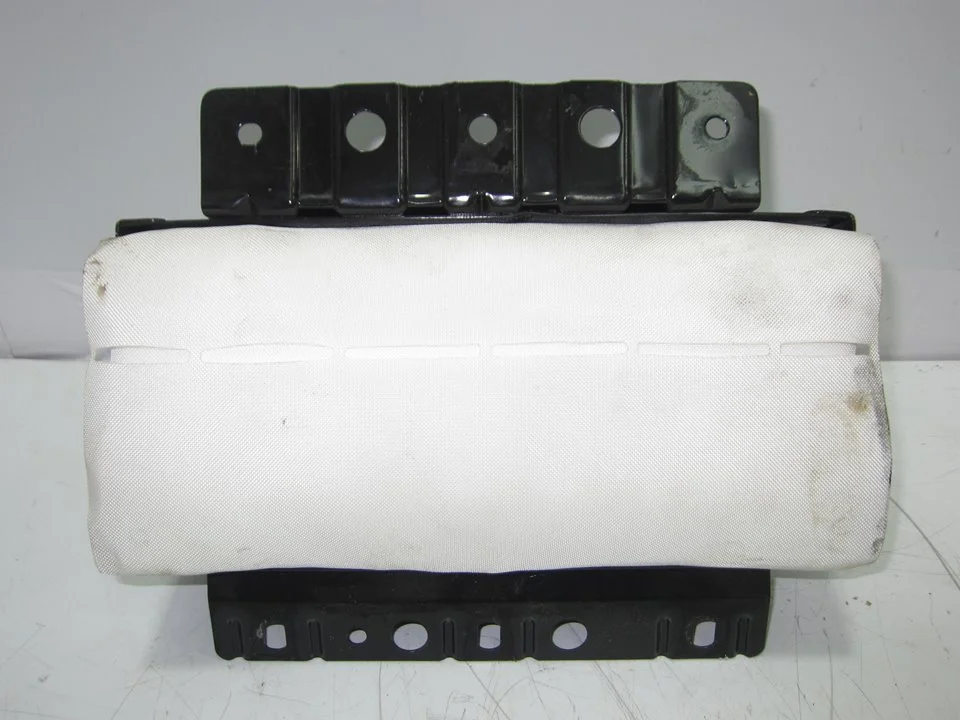 Foto de AIRBAG DELANTERO DERECHO CHEVROLET CAPTIVA 2.2 Diesel CAT (184 CV / 135 KW) referencia 22747864