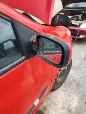 Foto de RETROVISOR DERECHO RENAULT CLIO III 1.5 dCi Diesel CAT (86 CV / 63 KW) foto 3