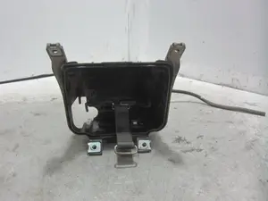 Foto de SOPORTE BATERIA HONDA PCX 125 125 cm3 - 8.6 kW (0 CV / 0 KW) referencia 81320-KWN-9010