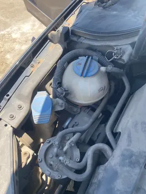 Foto de DEPOSITO EXPANSION VOLKSWAGEN PASSAT BERLINA (3C2) 2.0 TDI (140 CV / 103 KW) referencia 1K0121407F