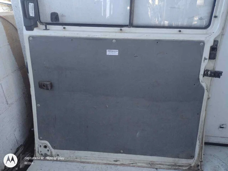 Foto de NO IDENTIFICADO VOLKSWAGEN T4 TRANSPORTER BUS 1.9 Turbodiesel CAT (ABL) (68 CV / 50 KW)