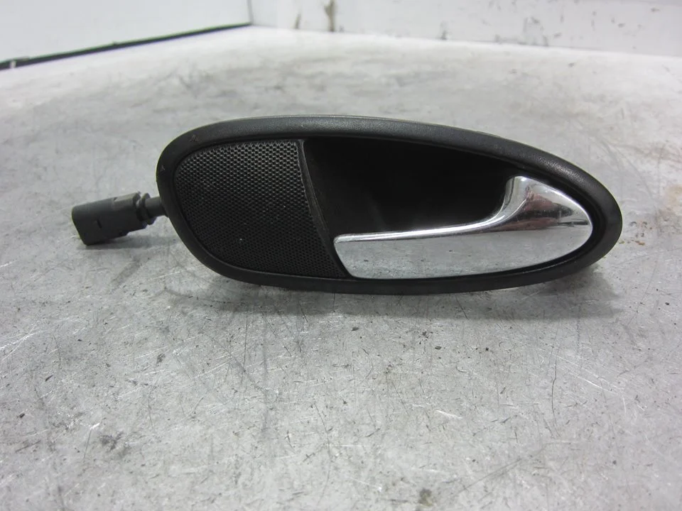 Foto de MANETA INTERIOR TRASERA DERECHA SEAT LEON (1P1) 1.9 TDI (105 CV / 77 KW) referencia 5P0837114