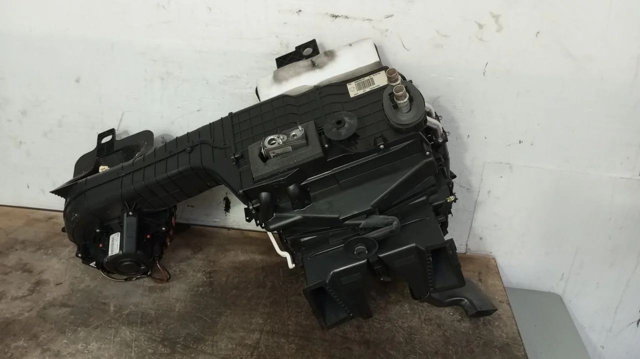 Foto de CALEFACCION ENTERA NORMAL PEUGEOT 5008 1.6 HDi FAP (112 CV / 82 KW) referencia 96844931XT