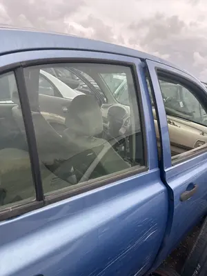 Foto de LUNA TRASERA DERECHA NISSAN MICRA (K12E) 1.2 CAT (65 CV / 48 KW)