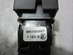 Foto de INTERRUPTOR CITROEN C4 PICASSO 1.6 16V HDi FAP (109 CV / 80 KW) referencia 96476639T foto 2