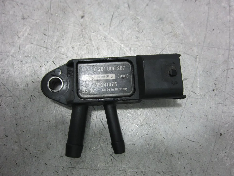 Foto de SENSOR PRESION FIAT 500L (330) 1.3 16V JTD CAT (84 CV / 62 KW) referencia 0281006287