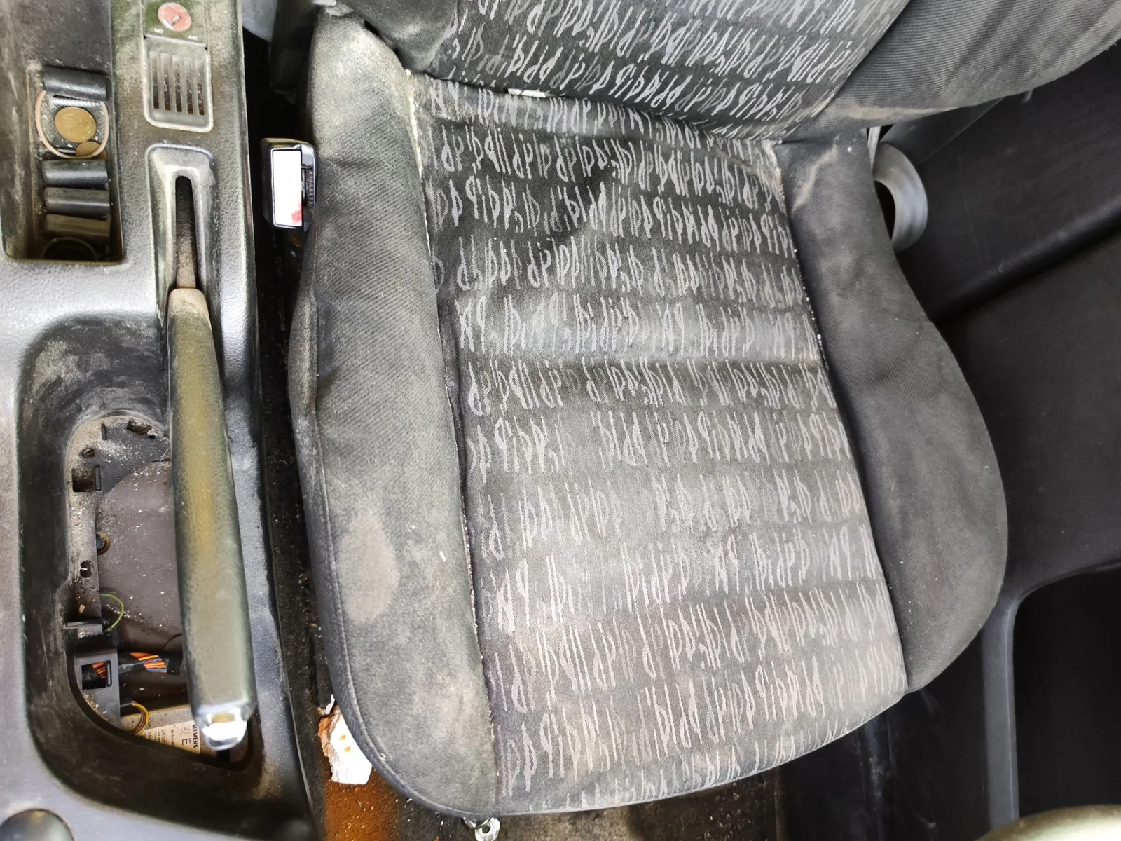 Foto de ASIENTO DELANTERO IZQUIERDO PEUGEOT 307 (S1)(04.2001) 1.6 16V CAT (109 CV / 80 KW)