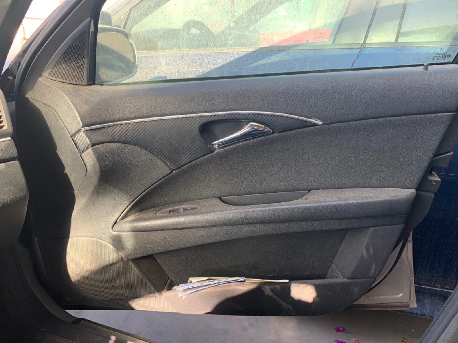 Foto de GUARNECIDO PUERTA DELANTERA DERECHA MERCEDES-BENZ CLASE E (BM 211) BERLINA 2.7 CDI CAT (177 CV / 130 KW) referencia A2117200470 9E22