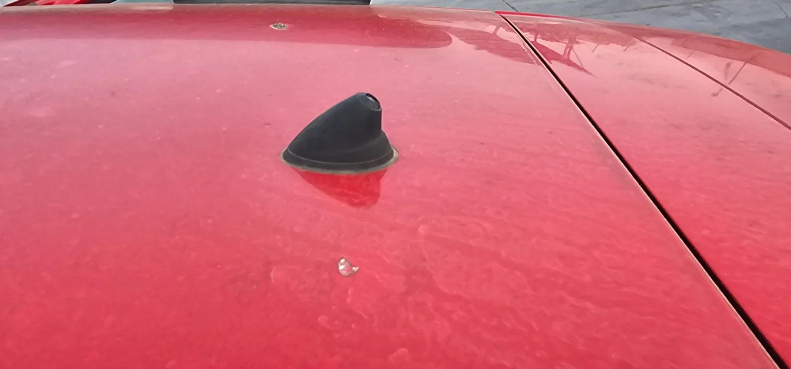 Foto de BASE DE ANTENA CITROEN C4 CACTUS 1.2 12V VTi (82 CV / 60 KW) referencia 9674768980