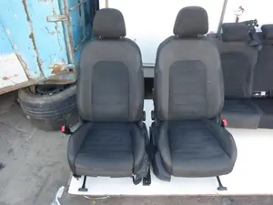 Foto de JUEGO ASIENTOS COMPLETO VOLKSWAGEN GOLF VII BERLINA (BQ1/BE2) 1.6 TDI (116 CV / 85 KW) referencia 5Q4881106Q foto 3