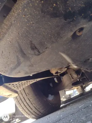 Foto de BRAZO SUSPENSION DELANTERO DERECHO SSANGYONG RODIUS 2.7 Turbodiesel CAT (163 CV / 120 KW)