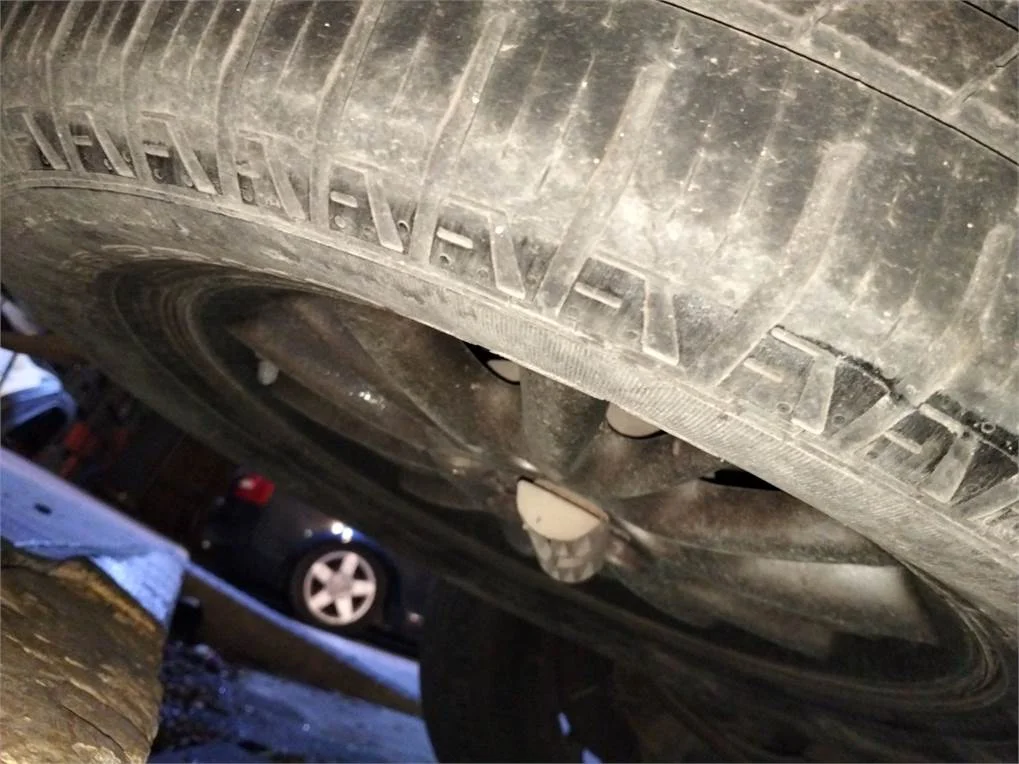 Foto de LLANTA CHRYSLER VOYAGER (RG) referencia 04743218AA