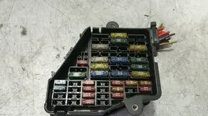 Foto de CAJA RELES / FUSIBLES AUDI A4 BERLINA (8E) 1.9 TDI (131 CV / 96 KW) referencia 8D1941824 foto 4