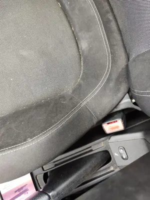 Foto de ENGANCHE CINTURON DELANTERO DERECHO FIAT GRANDE PUNTO (199) 1.4  (95 CV / 70 KW)