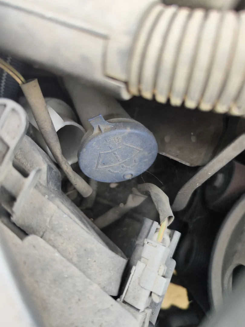 Foto de DEPOSITO LIMPIA PEUGEOT 206 1.6 16V CAT (109 CV / 80 KW) referencia 643195
