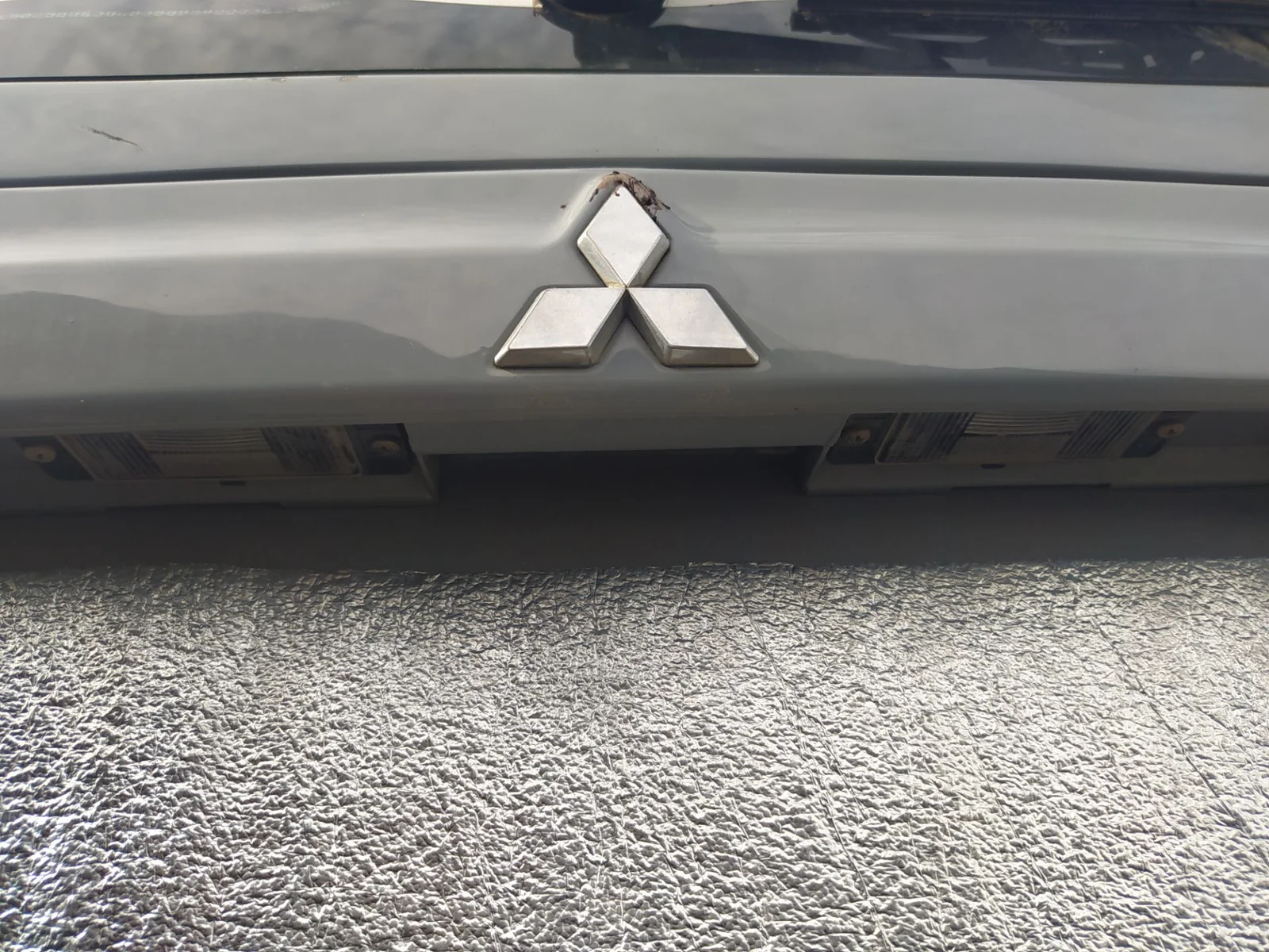 Foto de MANETA EXTERIOR MALETERO / PORTON MITSUBISHI SPACE STAR (DG0) 1.6 CAT (98 CV / 72 KW)