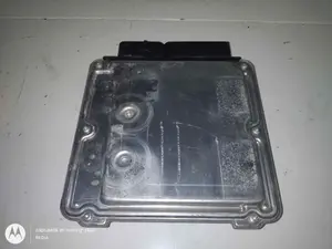 Foto de CENTRALITA MOTOR UCE SEAT LEON (1P1) referencia 03G906016HC foto 2