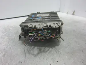 Foto de CENTRALITA MOTOR UCE VOLKSWAGEN GOLF III (1H1)(11.1991) 1.8 (75 CV / 55 KW) referencia 1H0907311E foto 2