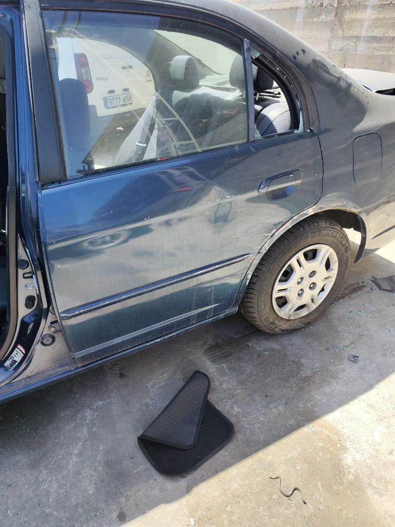 Foto de PUERTA TRASERA IZQUIERDA HONDA CIVIC AERODECK (MB/MC) 1.6 CAT (D 16 B 2) (116 CV / 85 KW)