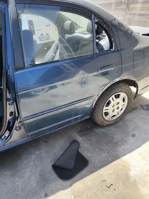 Foto de PUERTA TRASERA IZQUIERDA HONDA CIVIC AERODECK (MB/MC) 1.6 CAT (D 16 B 2) (116 CV / 85 KW)