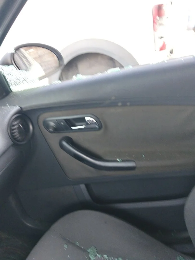 Foto de GUARNECIDO PUERTA DELANTERA DERECHA SEAT CORDOBA BERLINA (6L2) 1.9 SDI (64 CV / 47 KW) referencia 6L4867012AQFKZ