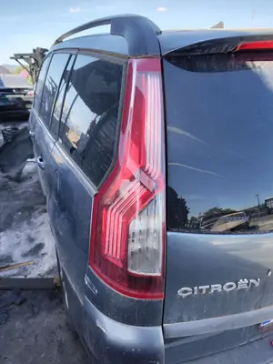 Foto de PILOTO TRASERO IZQUIERDO CITROEN GRAND C4 PICASSO 1.6 16V HDi FAP (109 CV / 80 KW)