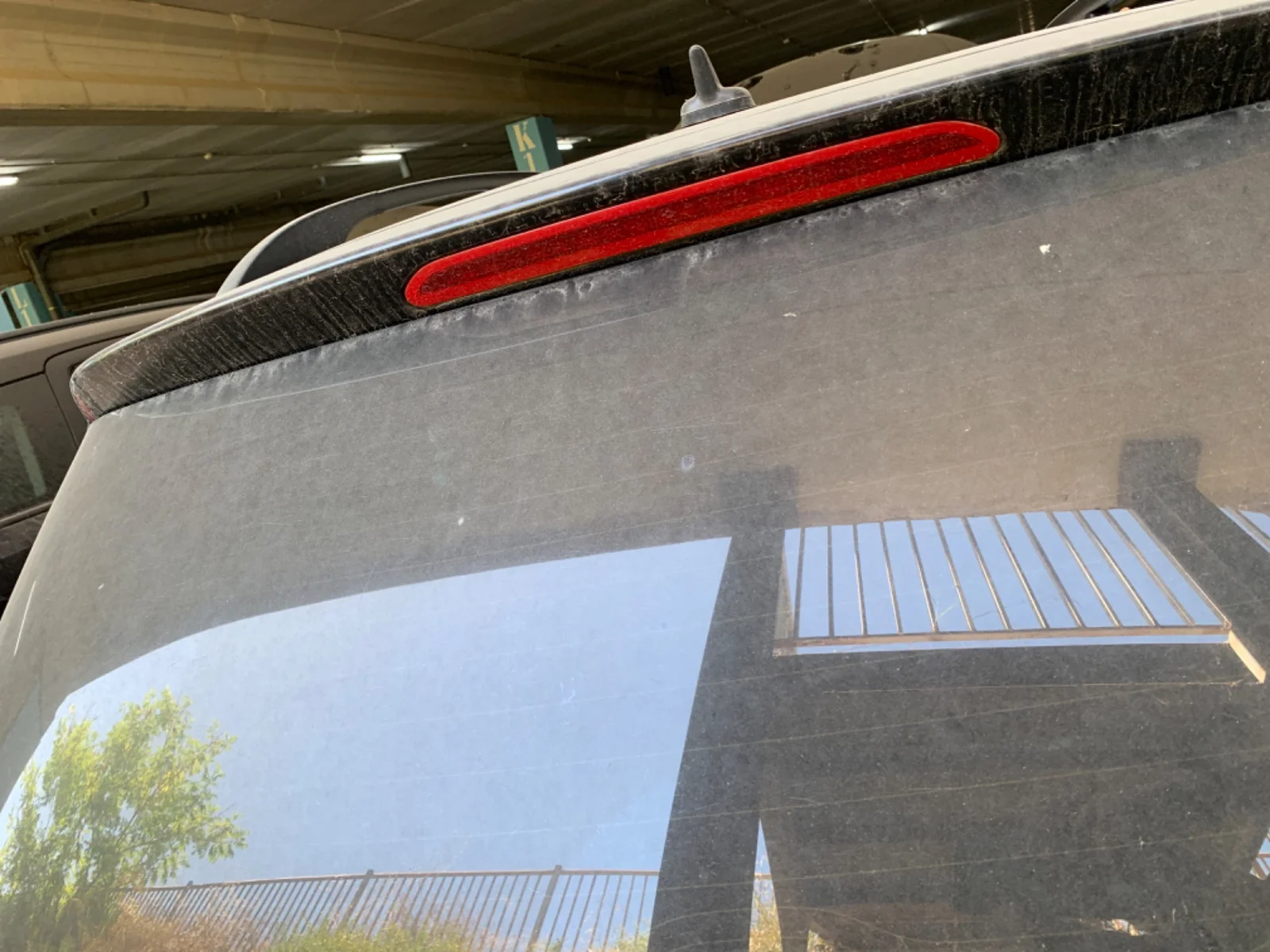 Foto de LUZ CENTRAL DE FRENO VOLKSWAGEN PASSAT VARIANT (3C5) 2.0 TDI (140 CV / 103 KW)