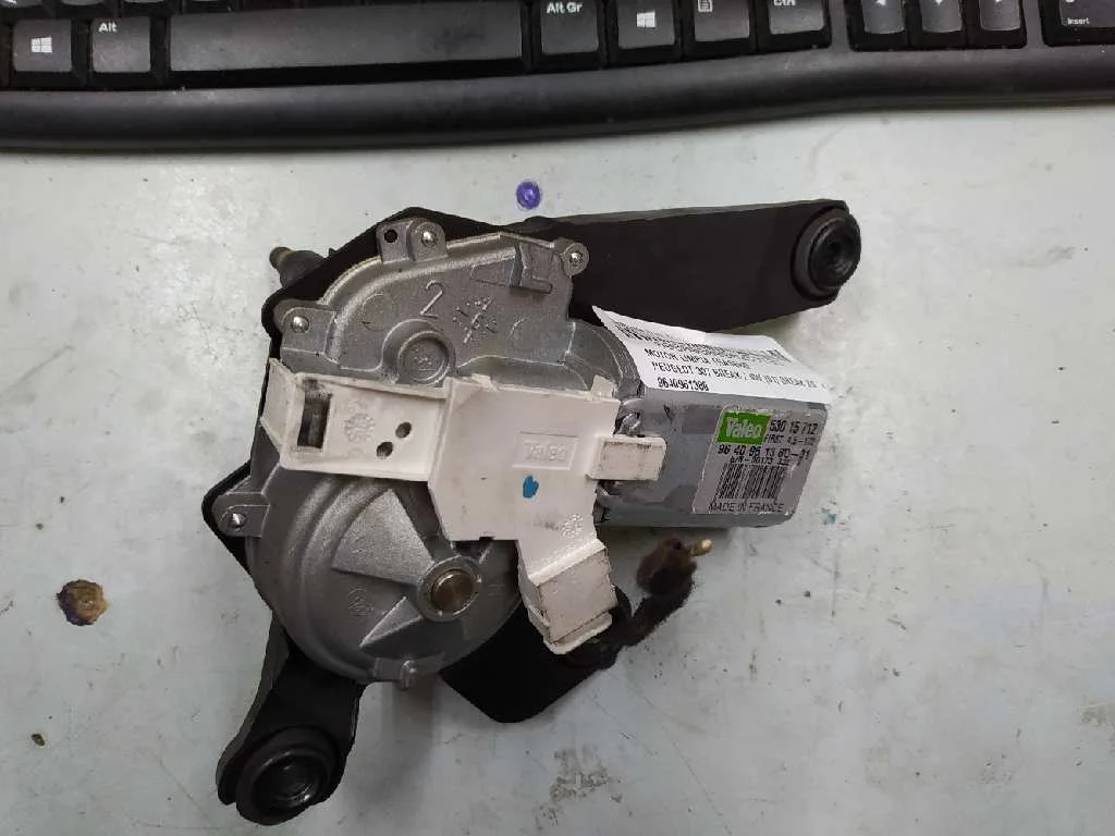 Foto de MOTOR LIMPIA TRASERO PEUGEOT 307 BREAK / SW (S1)(04.2002) 1.6 HDi (109 CV / 80 KW) referencia 9640961380