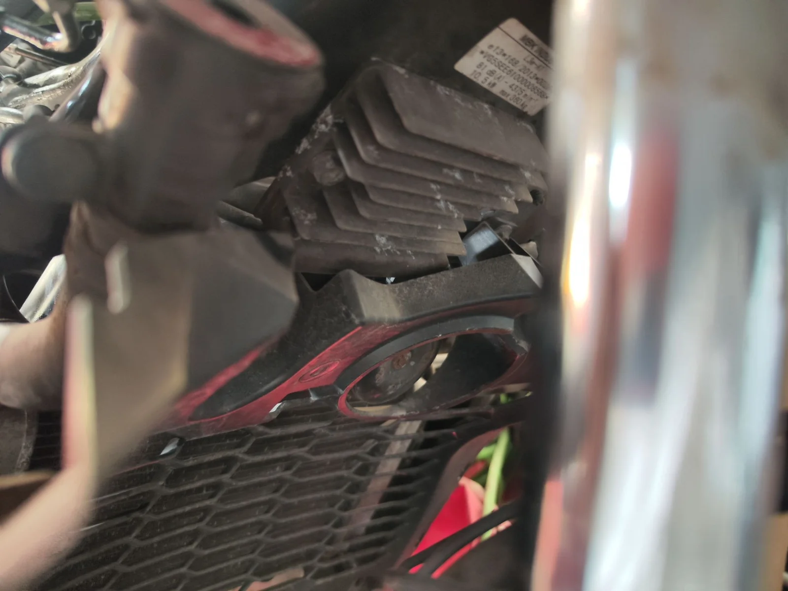 Foto de REGULADOR DE CORRIENTE YAMAHA X-MAX 250 250 cm3 - 15 kW (20 CV / 15 KW)