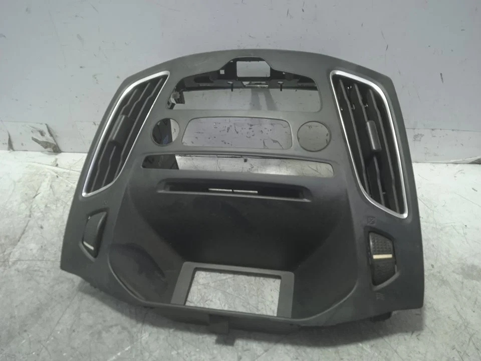 Foto de NO IDENTIFICADO FORD FOCUS BERLINA (CEW) 1.0 EcoBoost CAT (125 CV / 92 KW) referencia F1EB18835J