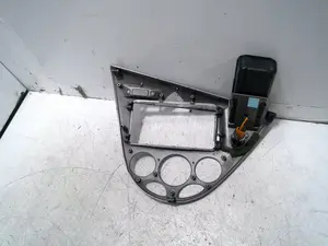 Foto de NO IDENTIFICADO FORD FOCUS BERLINA (CAK) 2.0 16V CAT (131 CV / 96 KW) referencia 2M5XA047 foto 3
