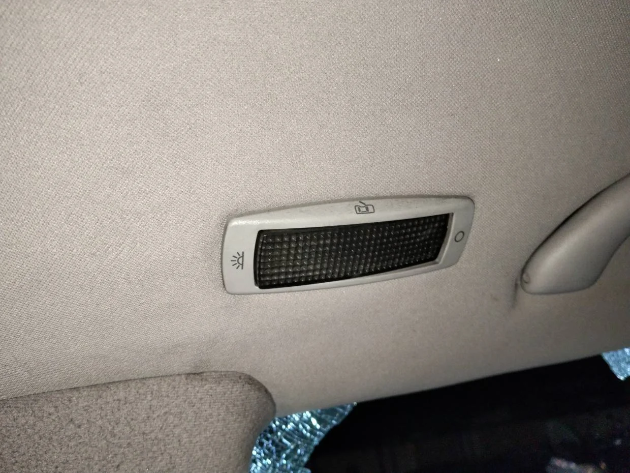 Foto de LUZ INTERIOR VOLKSWAGEN GOLF IV BERLINA (1J1)(10.1997)
