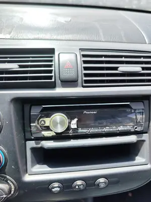 Foto de SISTEMA AUDIO / RADIO CD HONDA CIVIC AERODECK (MB/MC) 1.6 CAT (D 16 B 2) (116 CV / 85 KW)
