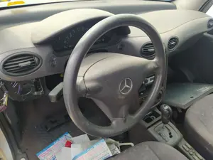 Foto de VOLANTE MERCEDES-BENZ CLASE A (BM 168) 1.7 CDI Diesel CAT (95 CV / 70 KW) referencia A1684600503 7D98