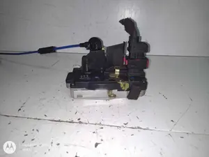 Foto de CERRADURA PUERTA DELANTERA IZQUIERDA SAAB 9-5 BERLINA 3.0 V6 TiD CAT (175 CV / 129 KW) referencia 4855151